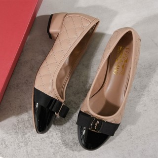 페* 바라 퀼팅 펌프스 베이지 (여성)