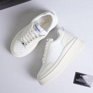 샤* 백 로고 시어링 스니커즈 (여성)